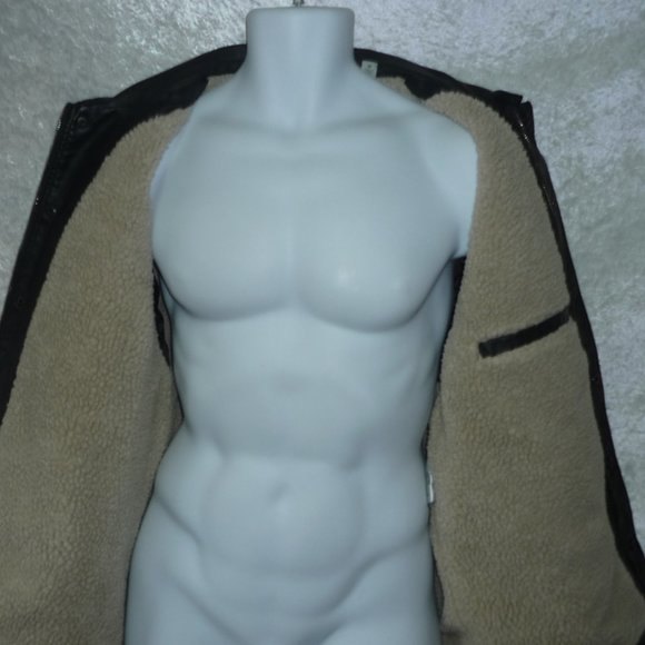 Men's Trucker Jacket Levi's Faux Leather Sherpa Lined size M NEW - Picture 5 of 8